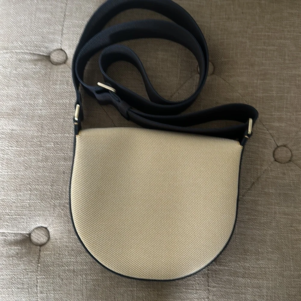 Rothy’s Saddle Bag - Picture 3 of 5
